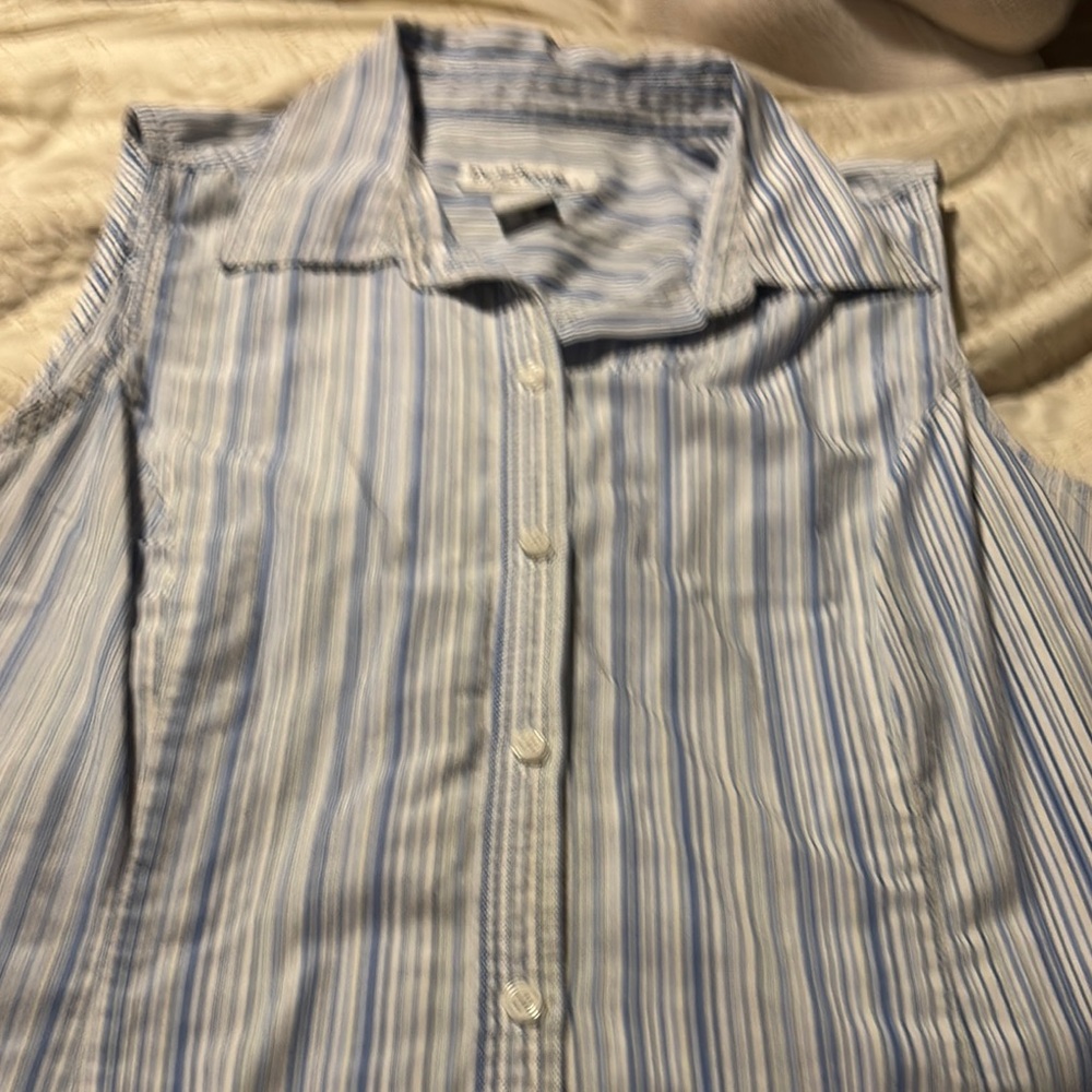 Women Blue Sleeveless Shirt